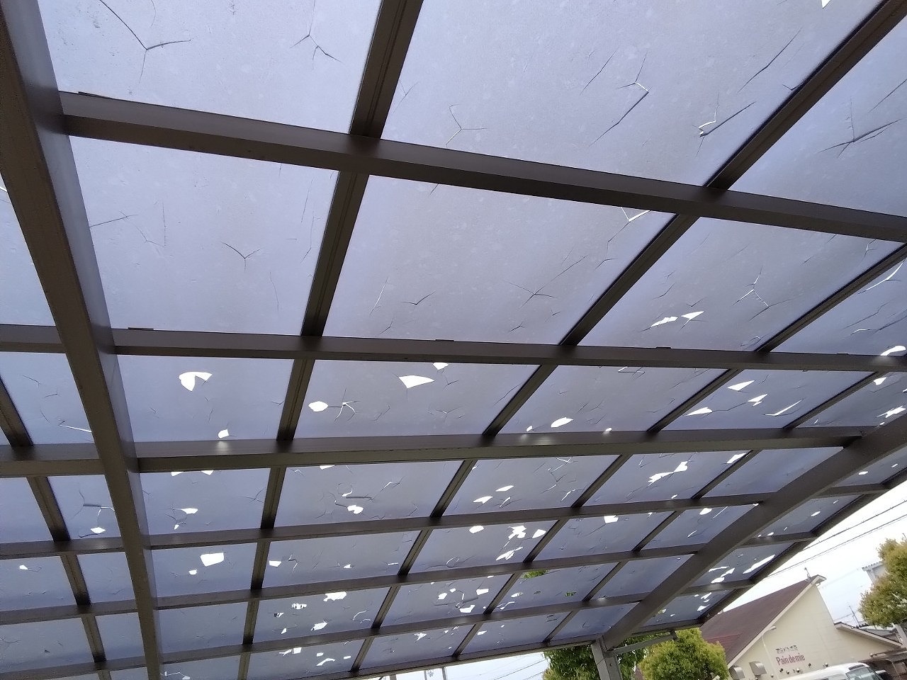 加古郡稲美町　雹災害　カーポート　ポリカーボネート